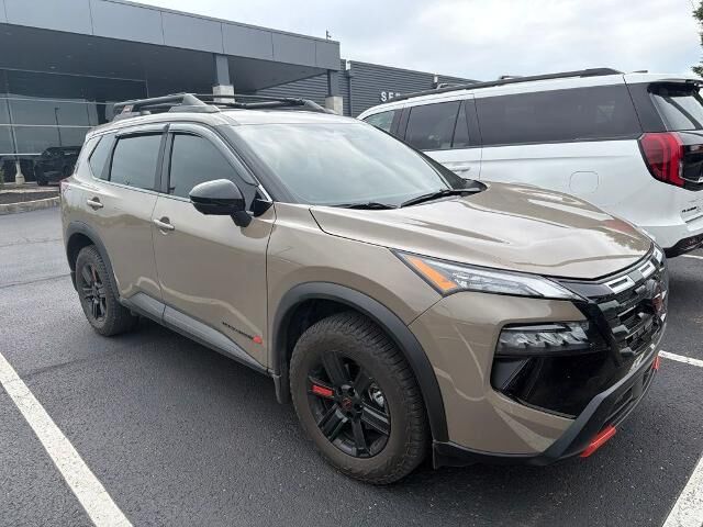 2025 Nissan Rogue Rock Creek