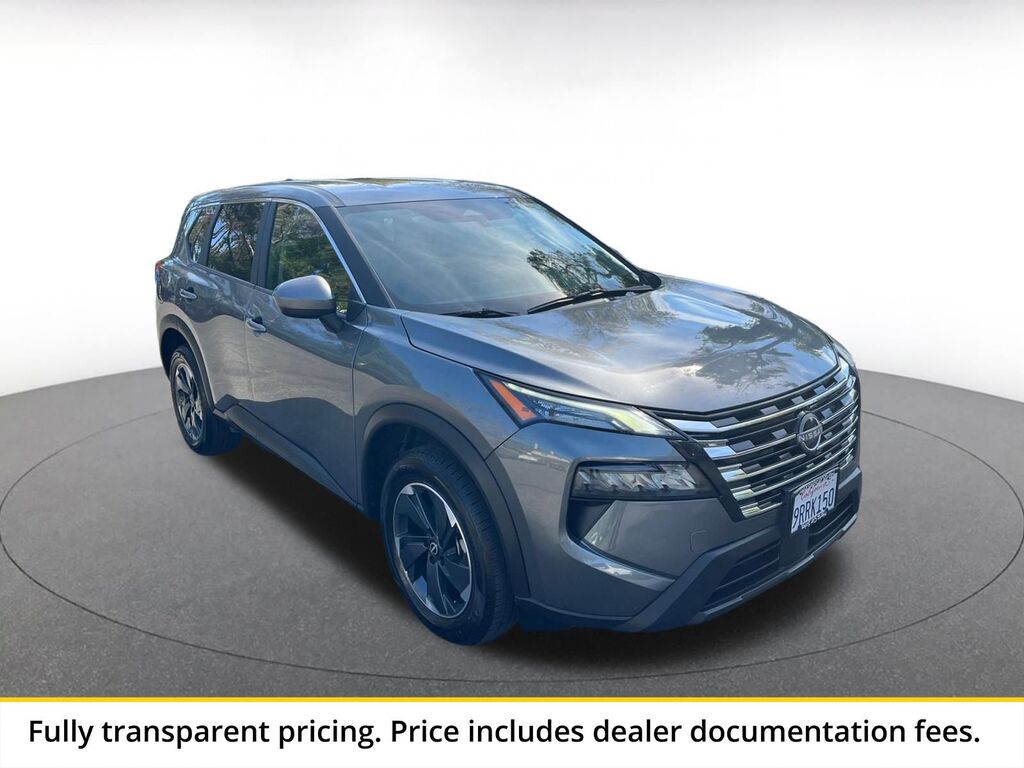 2025 Nissan Rogue SV — photo 1 of 4