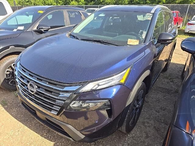 2026 Nissan Rogue SL — photo 1 of 4