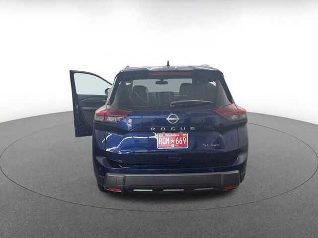 2026 Nissan Rogue SL