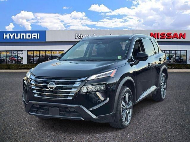 2026 Nissan Rogue SL — photo 1 of 13