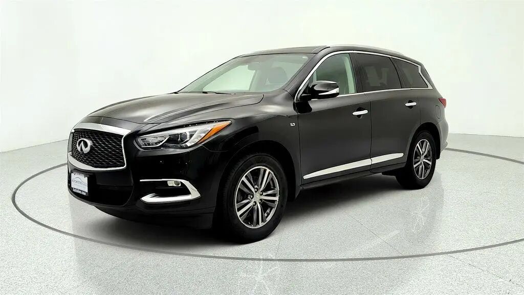 2018 INFINITI QX60 Base — photo 1 of 13
