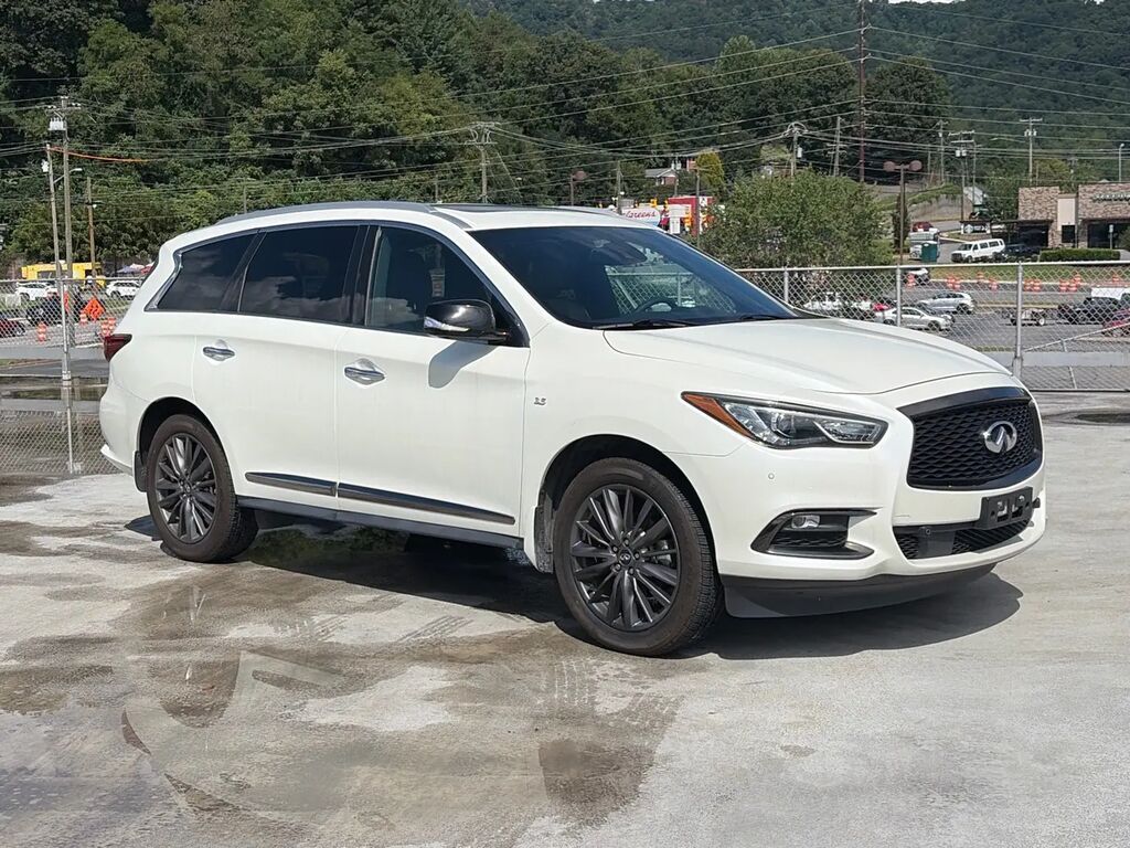 2020 INFINITI QX60 Luxe — photo 1 of 13