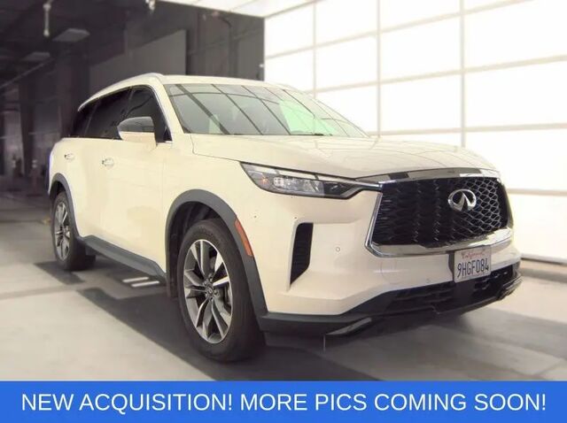 2023 INFINITI QX60 Luxe — photo 1 of 6