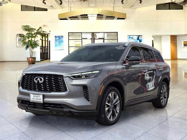 2023 INFINITI QX60 Luxe — photo 1 of 12