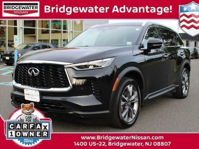 2023 INFINITI QX60 Luxe — photo 1 of 2