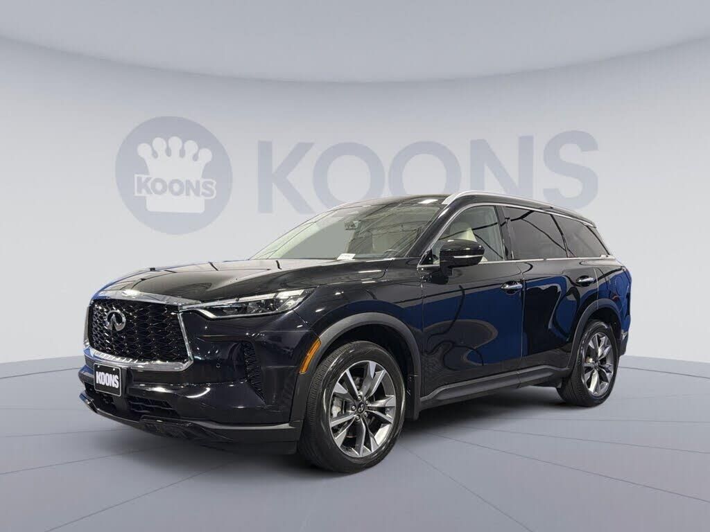 2023 INFINITI QX60 Luxe — photo 1 of 1