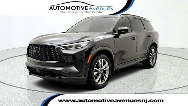 2023 INFINITI QX60 LUXE