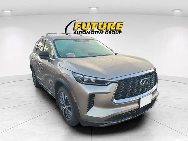 2023 INFINITI QX60 Sensory — photo 1 of 13