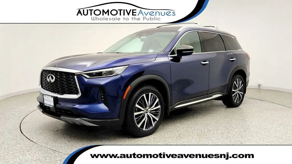 2023 INFINITI QX60 Sensory — photo 1 of 13
