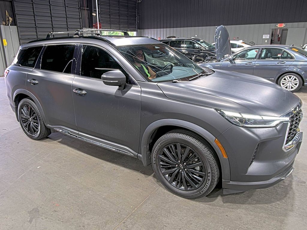 2023 INFINITI QX60 Autograph — photo 1 of 6