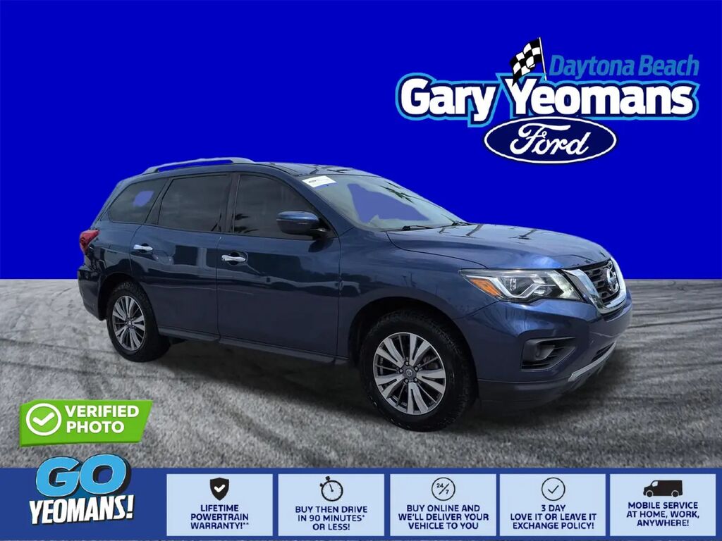 2020 Nissan Pathfinder S — photo 1 of 13