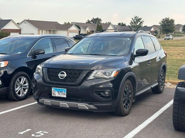 2020 Nissan Pathfinder SV