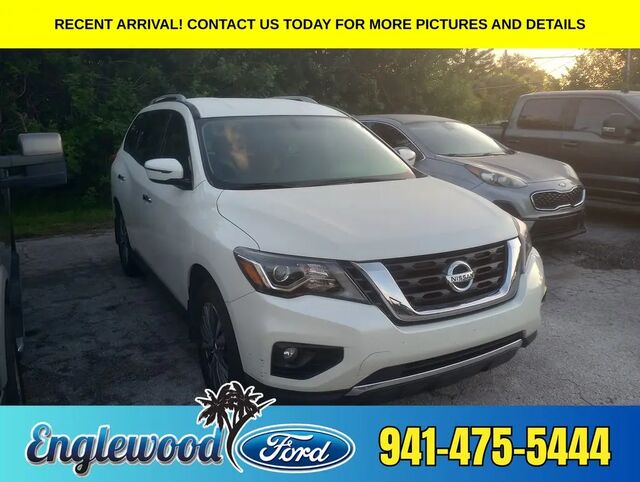 2020 Nissan Pathfinder SV