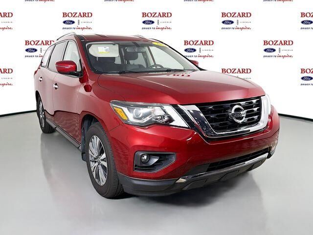 2020 Nissan Pathfinder SV