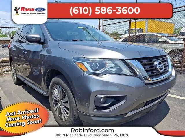 2020 Nissan Pathfinder SV