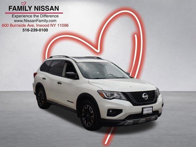 2020 Nissan Pathfinder SL