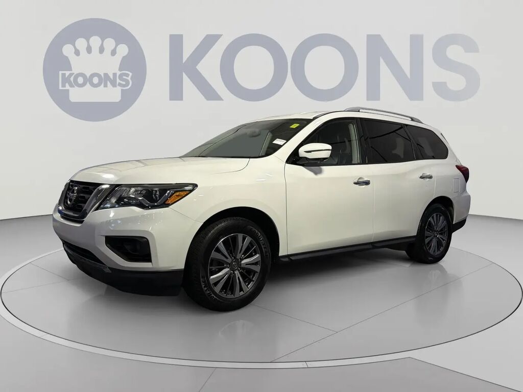 2020 Nissan Pathfinder SL — photo 1 of 13