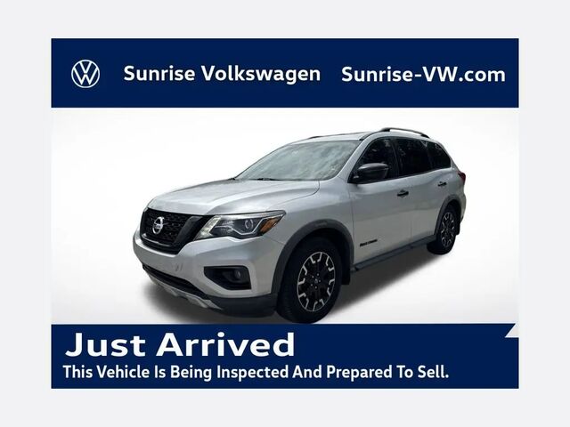 2020 Nissan Pathfinder SL