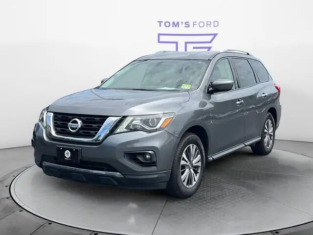 2019 Nissan Pathfinder S