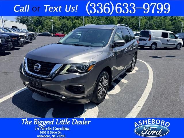 2017 Nissan Pathfinder S