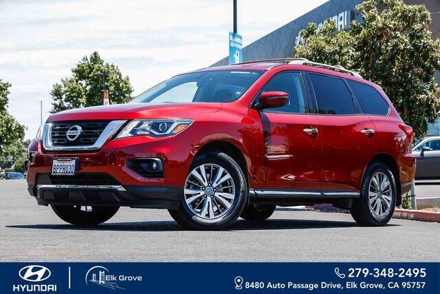 2019 Nissan Pathfinder SV