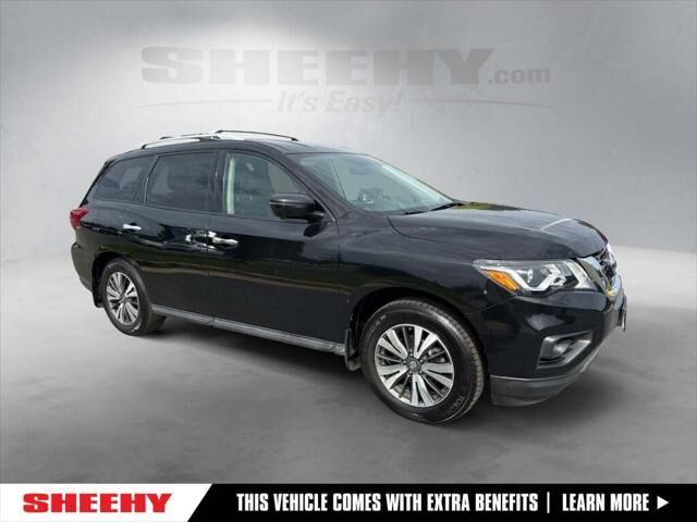 2017 Nissan Pathfinder SL