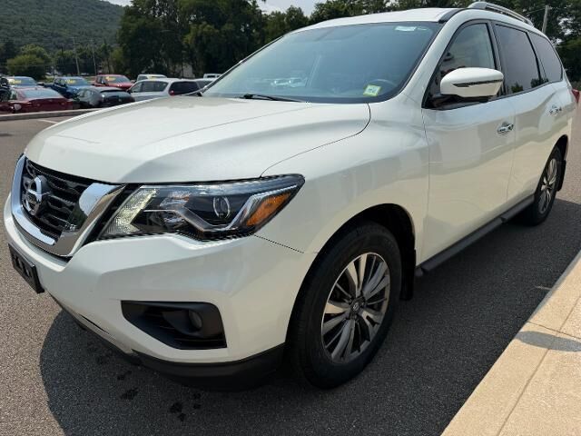 2019 Nissan Pathfinder S