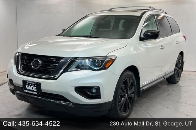 2017 Nissan Pathfinder Platinum