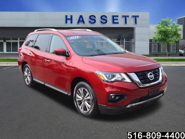 2018 Nissan Pathfinder S — photo 1 of 13
