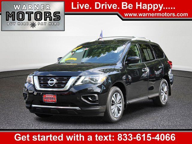 2019 Nissan Pathfinder S — photo 1 of 13