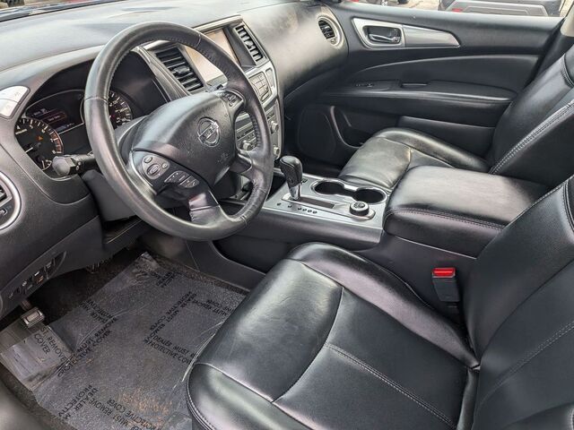 2017 Nissan Pathfinder SL