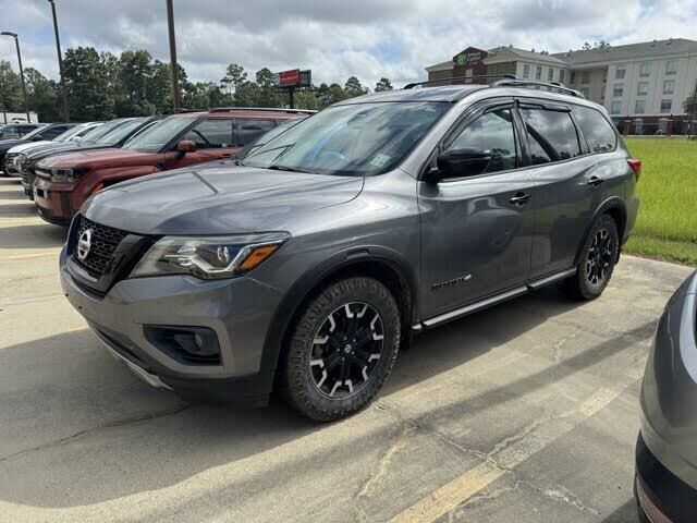 2019 Nissan Pathfinder SV