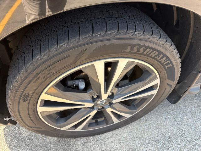 2019 Nissan Pathfinder Platinum