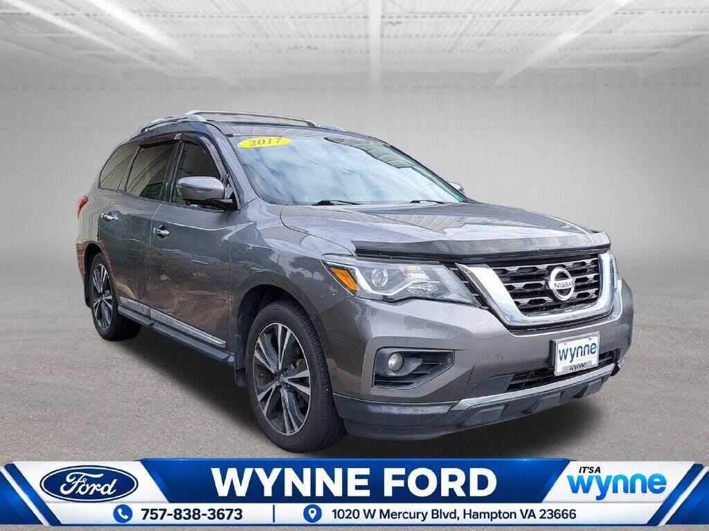 2017 Nissan Pathfinder S — photo 1 of 1