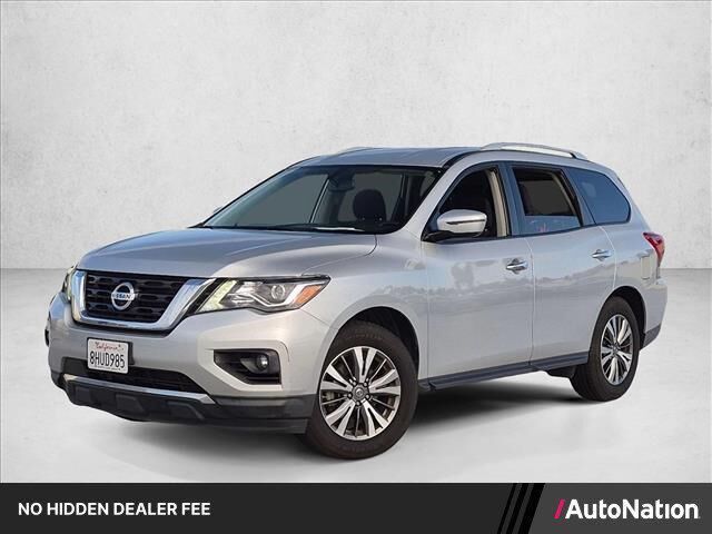 2018 Nissan Pathfinder SV