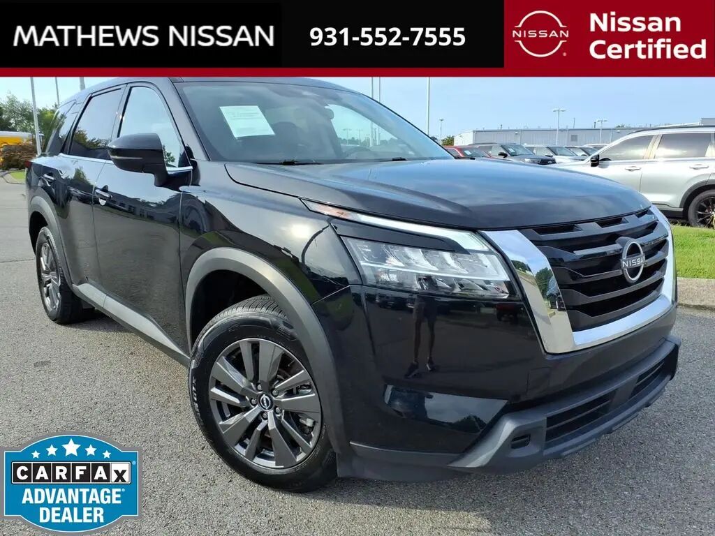 2022 Nissan Pathfinder S — photo 1 of 13