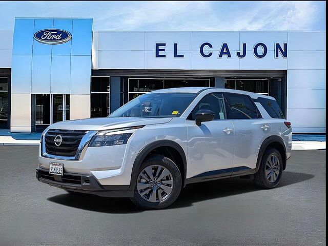 2025 Nissan Pathfinder S
