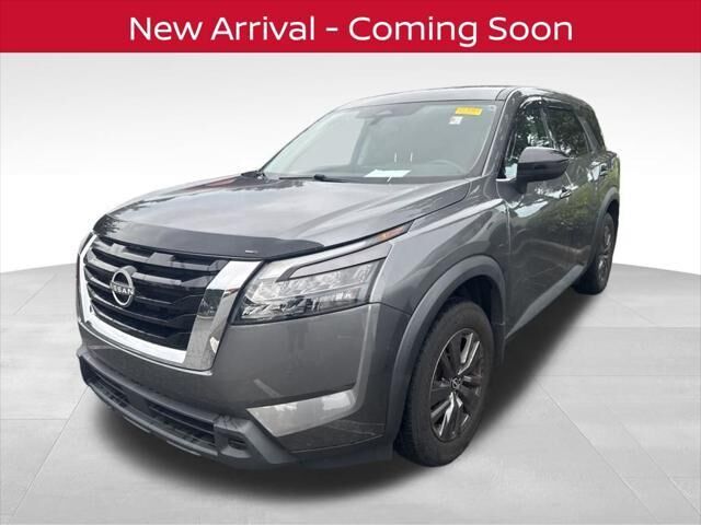 2024 Nissan Pathfinder S