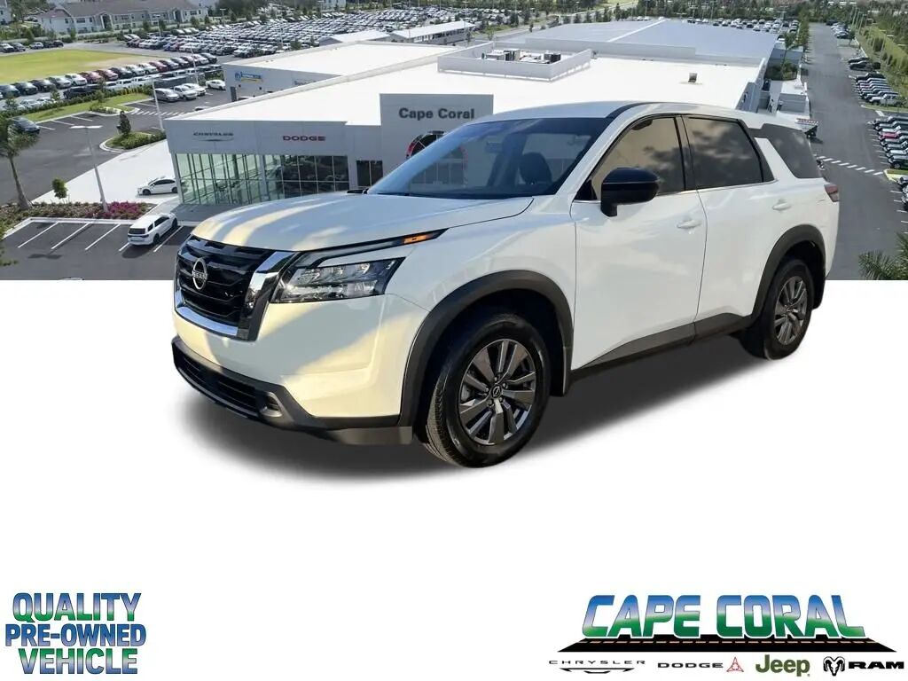 2025 Nissan Pathfinder S — photo 1 of 4