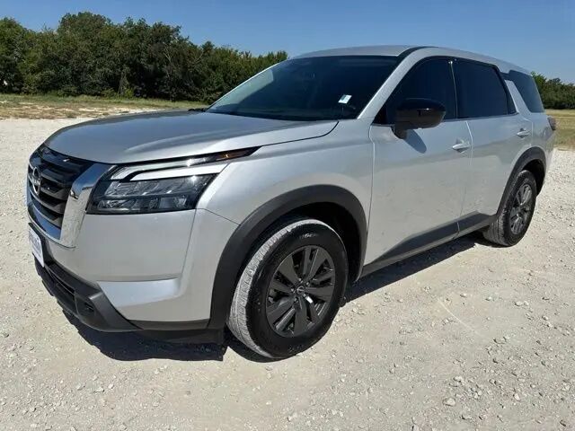 2024 Nissan Pathfinder S