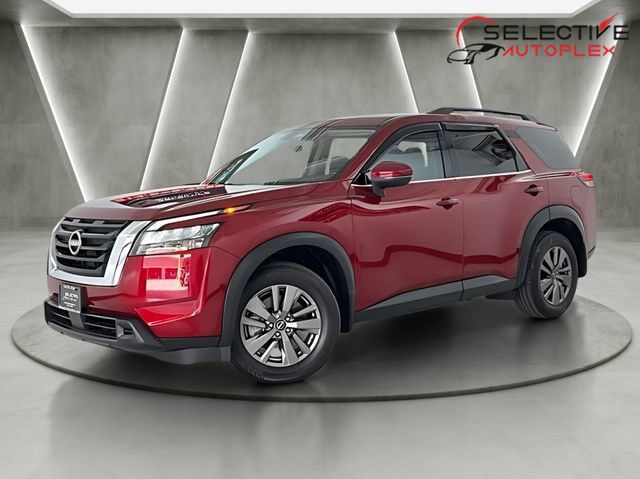 2024 Nissan Pathfinder SV — photo 1 of 1