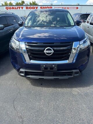 2025 Nissan Pathfinder SV — photo 1 of 1