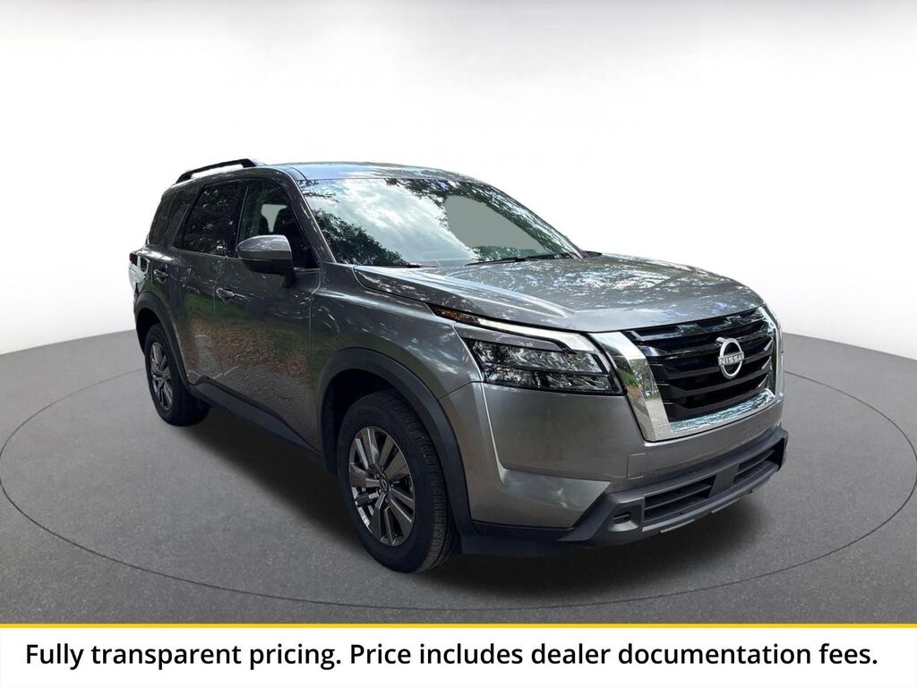 2025 Nissan Pathfinder SV — photo 1 of 1