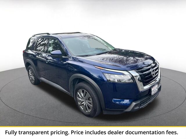 2025 Nissan Pathfinder SV