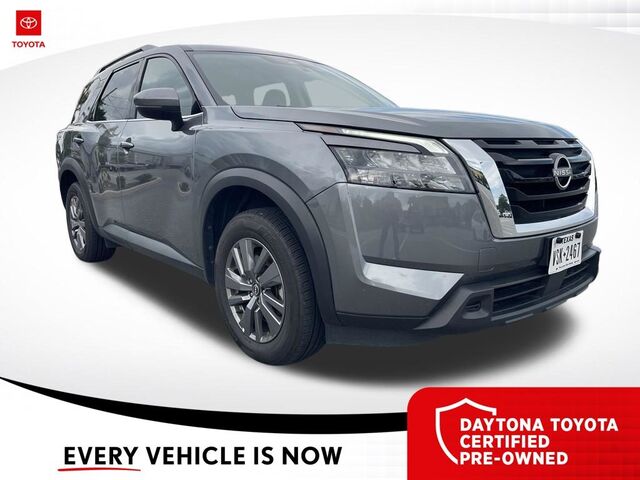 2025 Nissan Pathfinder SV