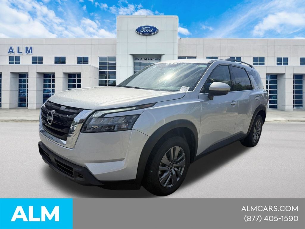 2025 Nissan Pathfinder SV — photo 1 of 13