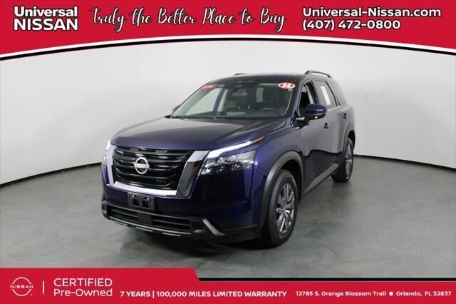 2025 Nissan Pathfinder SV