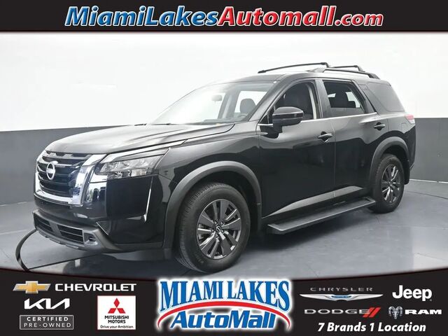2024 Nissan Pathfinder SV