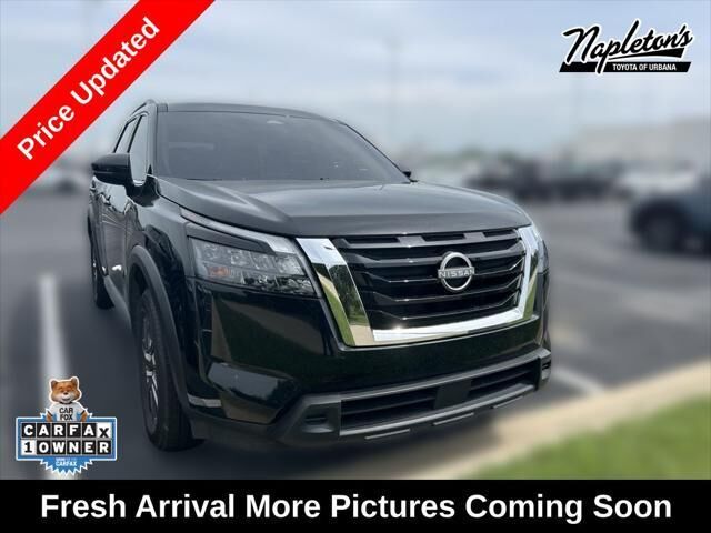 2025 Nissan Pathfinder SV